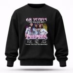 68 years 1958 2026 Bee Gees Maurice Gibb Barry Gibb Robin Gibb Signatures Thanks 3 Sweatshirt 2.jpg