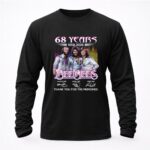68 years 1958 2026 Bee Gees Maurice Gibb Barry Gibb Robin Gibb Signatures Thanks 4 Long Sleeves 2.jpg
