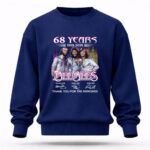 68 years 1958 2026 Bee Gees Maurice Gibb Barry Gibb Robin Gibb Signatures Thanks 8 Sweatshirt 2.jpg