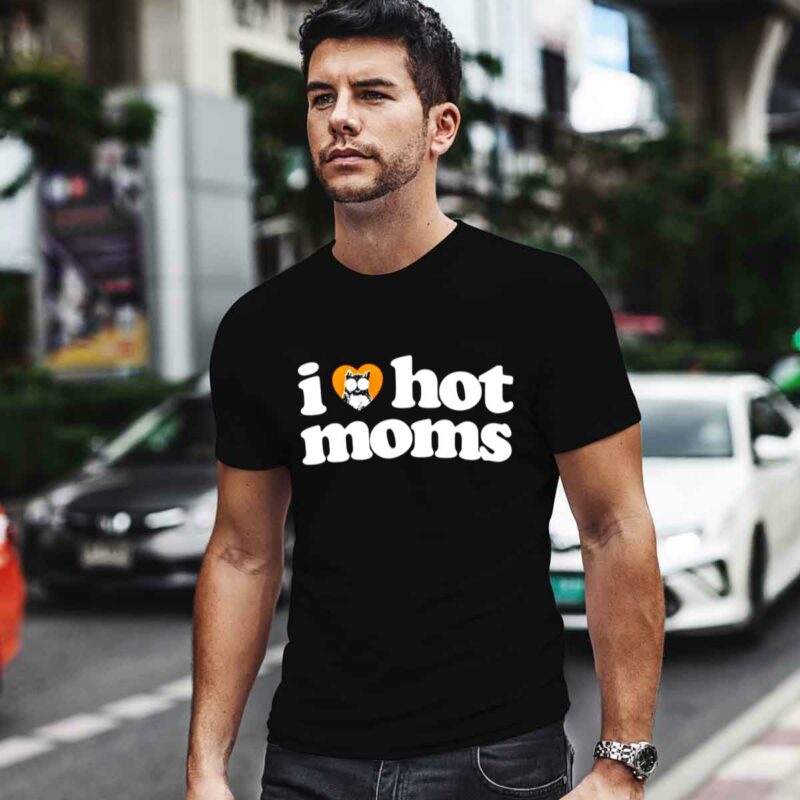 I Heart Hot Moms X Hooters 0 T Shirt