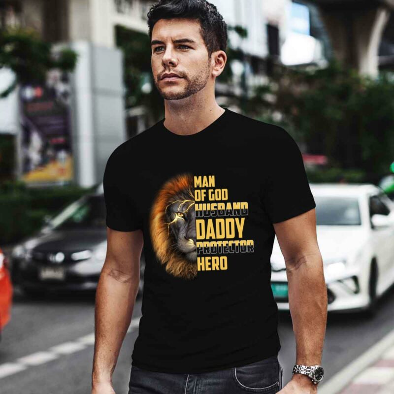 Man Of God Christian Husband Daddy Protector Hero Lion Face Perfect For Family Father Is Day Gift 0 T Shirt